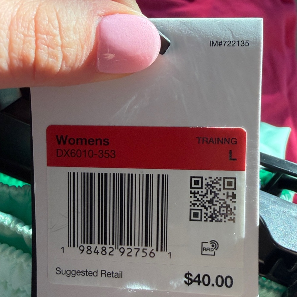 New!! Nike women's running shorts - Picture 6 of 7